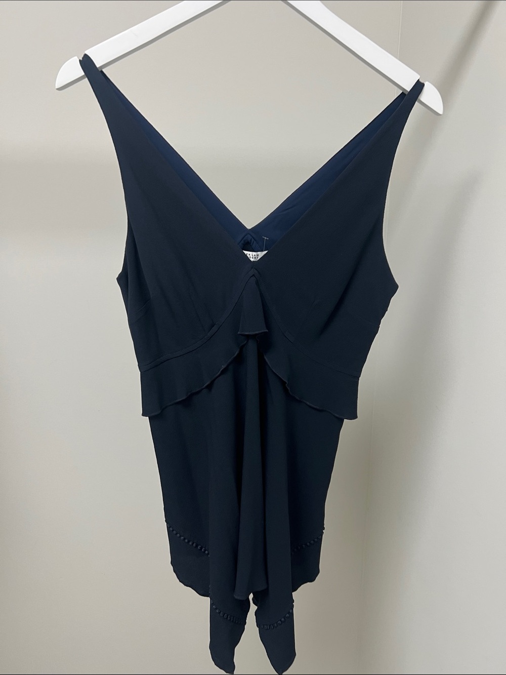 10 Crosby Derek Lam Navy V-Neck Sleeveless Draped Camisole